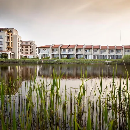 Golf In Lighthouse Golf & Spa